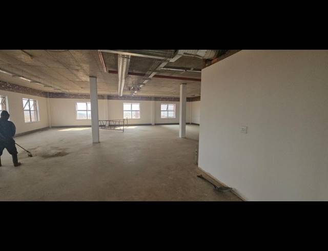 INDUSTRIAL PROPERTY TO RENT IN OLIFANTSFONTEIN